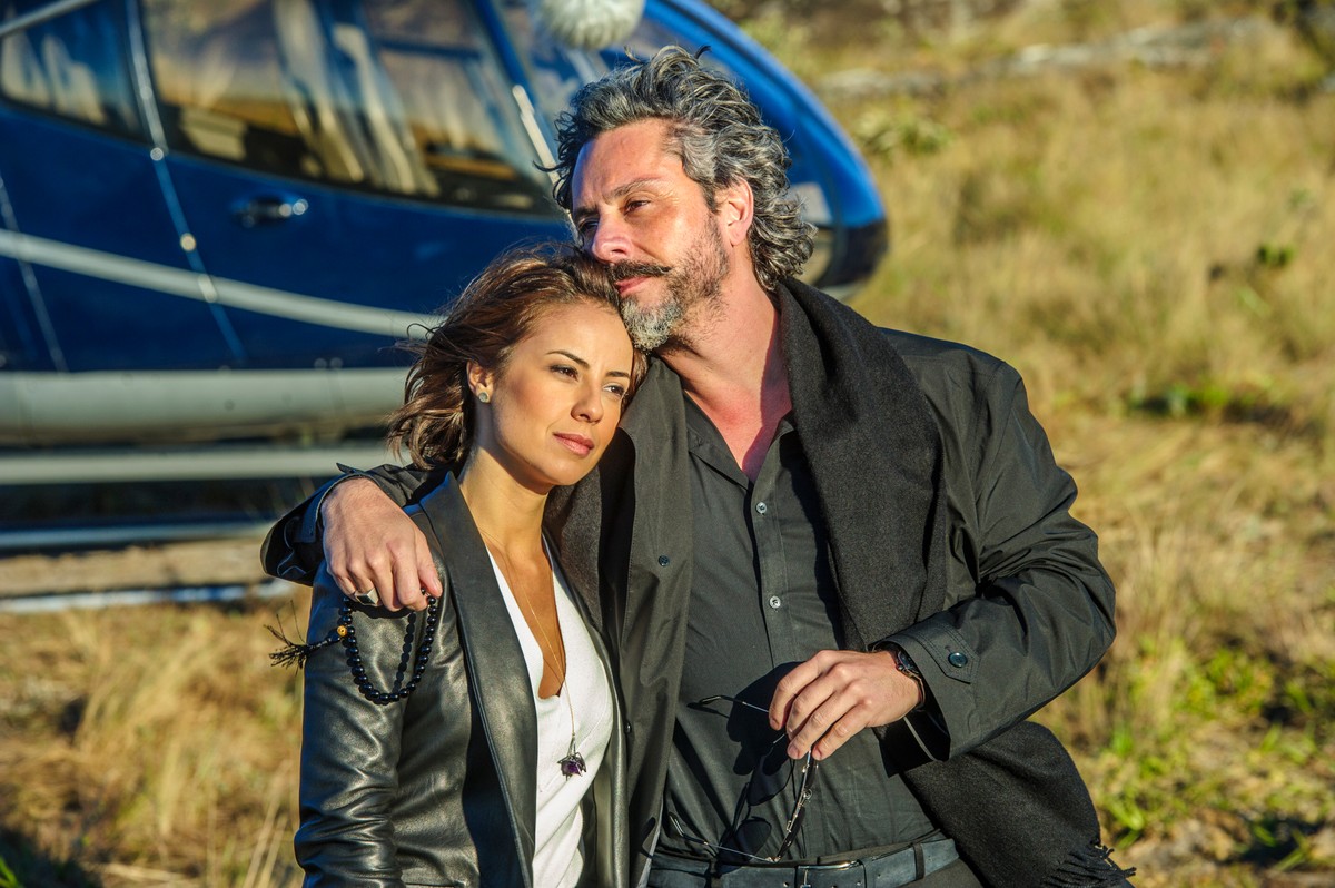 Andréia Horta e Alexandre Nero