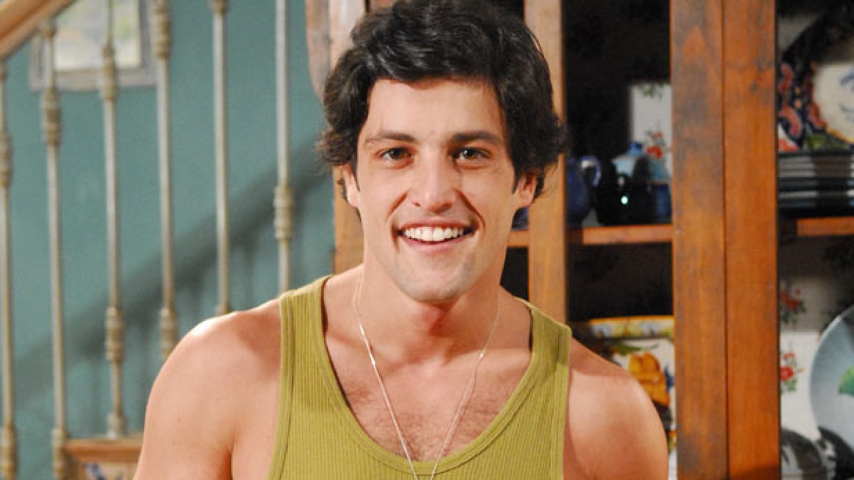 Alexandre Slaviero como Armandinho em Ti-Ti-Ti (Divulgação / Globo)