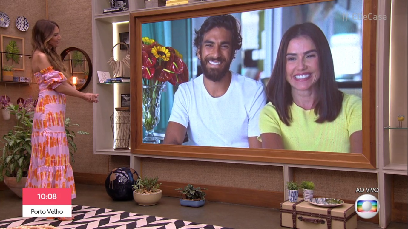 Hugo Moura e Deborah Secco com Patrícia Poeta no É de Casa