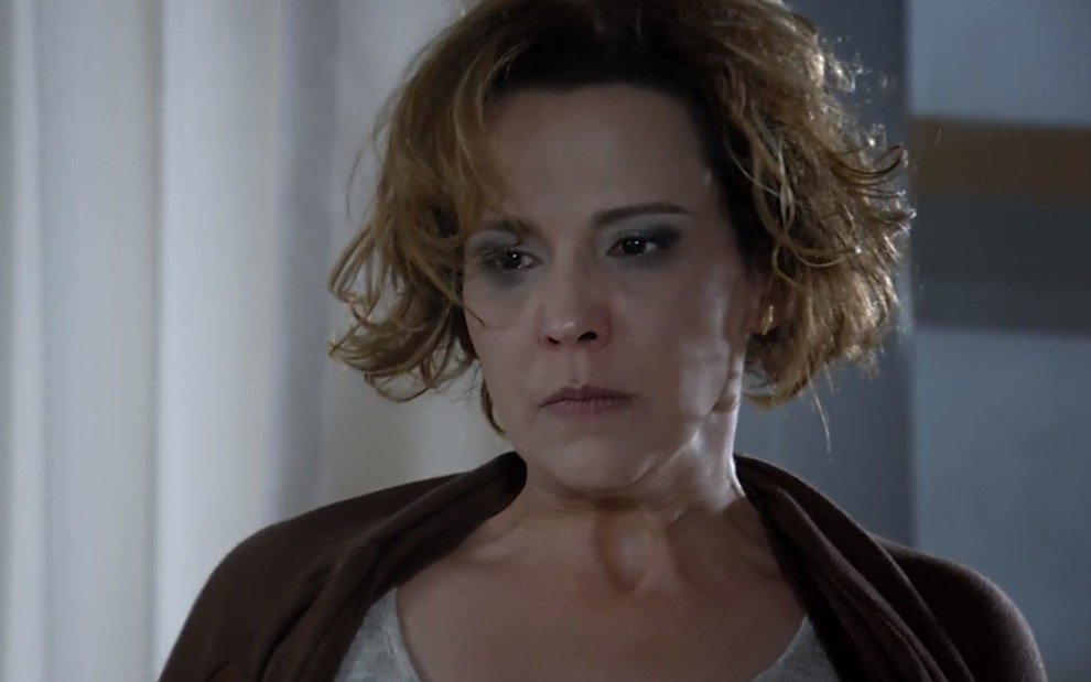 Ana Beatriz Nogueira interpreta Eva em A Vida da Gente (Reprodução: Globo)