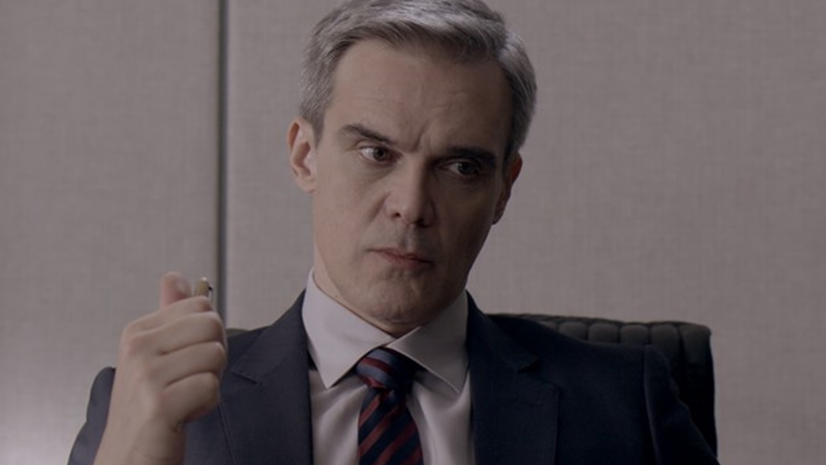 Dalton Vigh vive o deputado estadual Venâncio Couto na série A Divisão, do Globoplay (Reprodução: Globoplay)