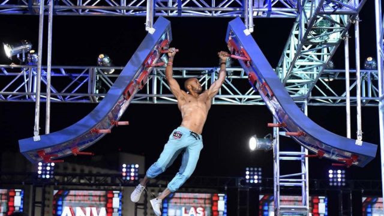 Trecho do reality show American Ninja Warrior (Divulgação / Space)