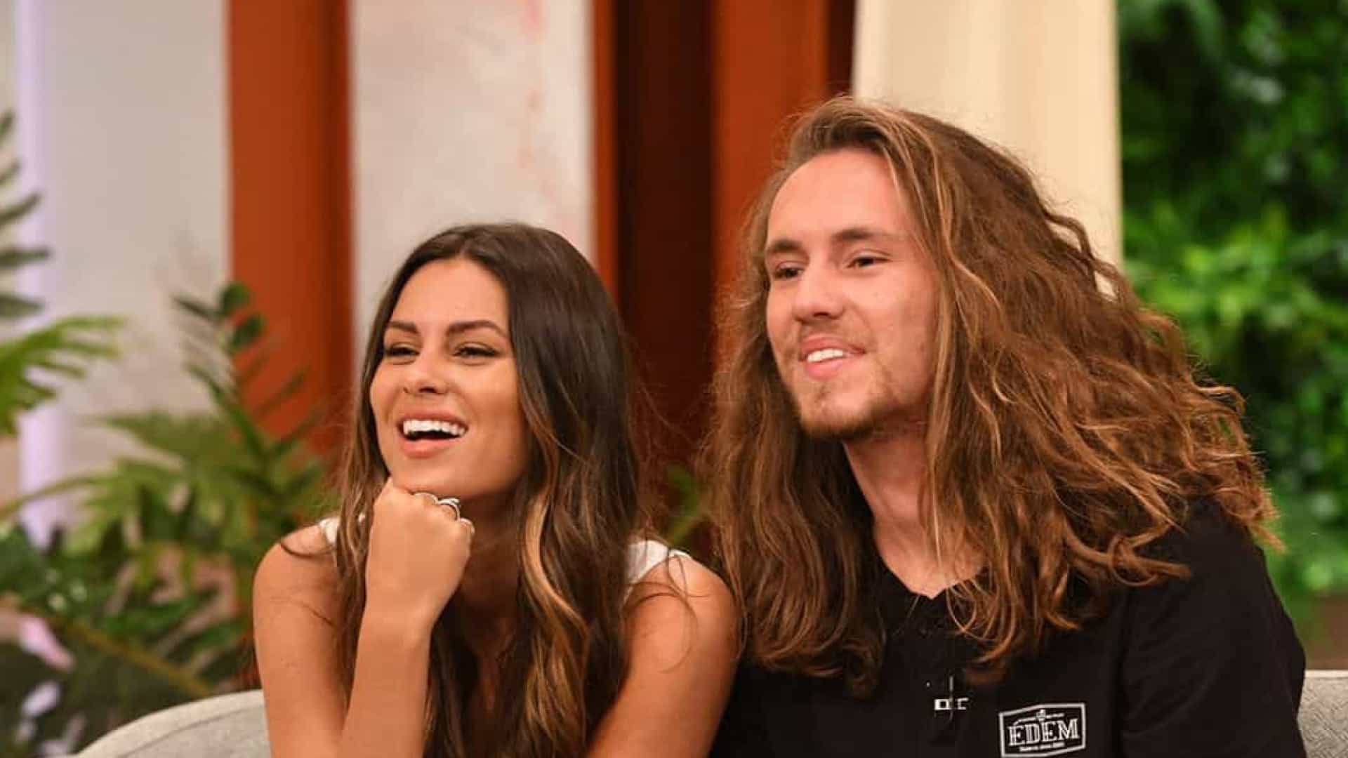 A atriz Carolina Loureiro e o cantor Vítor Kley (Reprodução / Instagram)