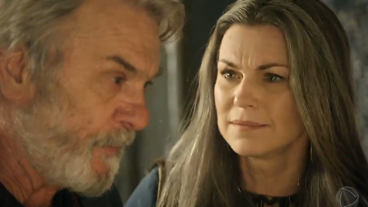 Abraão (Zé Carlos Machado) e Sara (Adriana Garambone) em Gênesis (Reprodução/Record TV)