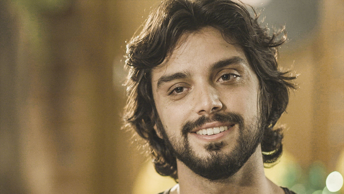 Alejandro (Rodrigo Simas) em Salve-se Quem Puder