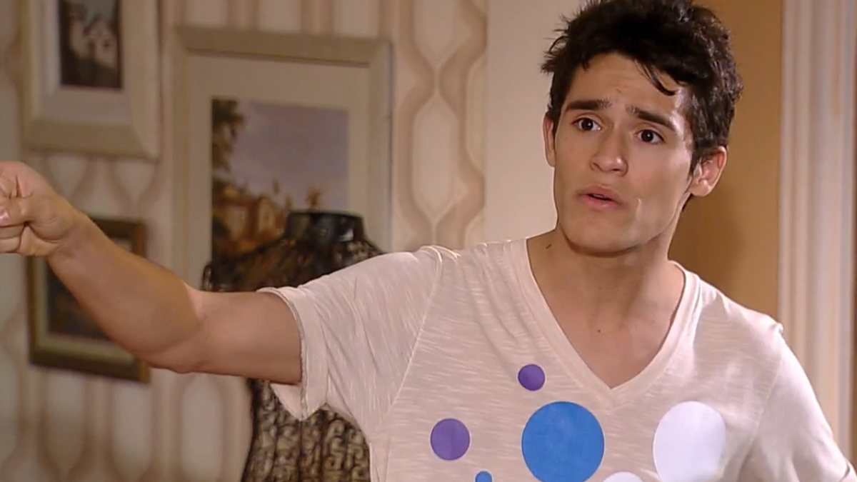 Ângelo (Julio Oliveira) em Ti-ti-ti