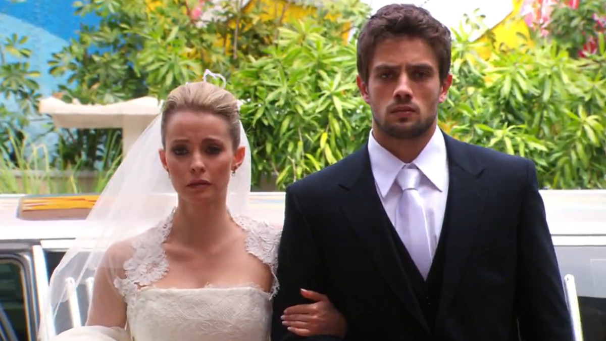 Camila (Maria Helena Chira) e Jorgito (Rafael Cardoso) em Ti Ti Ti (Reprodução/Globo)