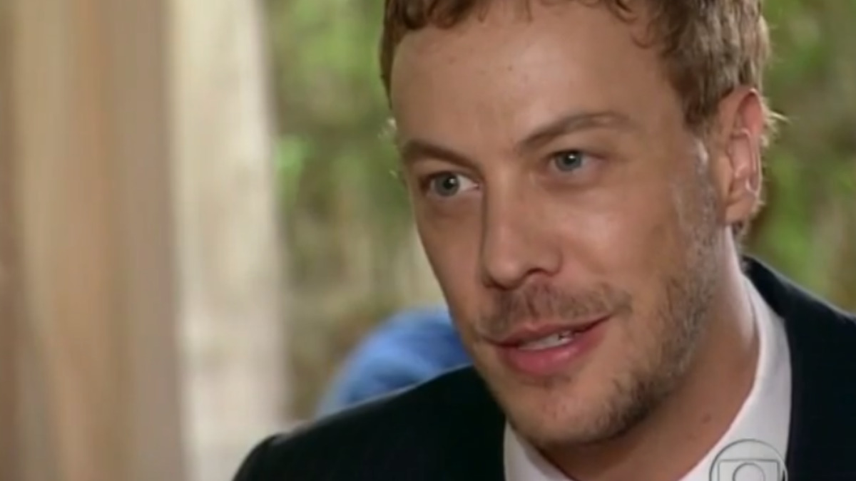 Tony (Guilherme Weber) em Da Cor do Pecado (Reprodução/Globoplay)