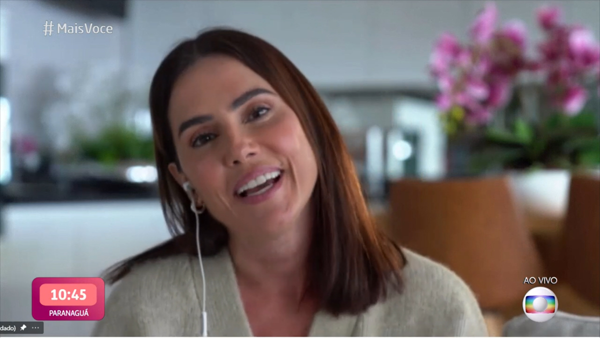 Deborah Secco no Mais Você