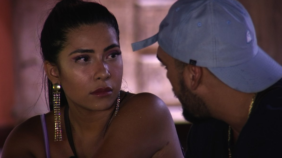 Fim do trisal entre Ortega, Ingrid e Maju no De Férias com o Ex Celebs (Reprodução/MTV)