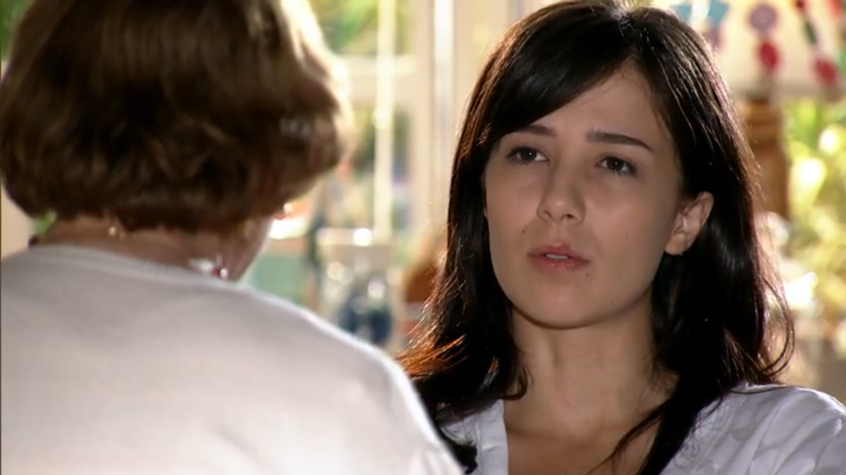 Iná (Nicette Bruno) e Manu (Marjorie Estiano) em A Vida da Gente