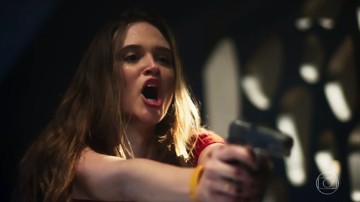 Juliana Paiva em cena de Salve-se Quem Puder (Reprodução/Globo)