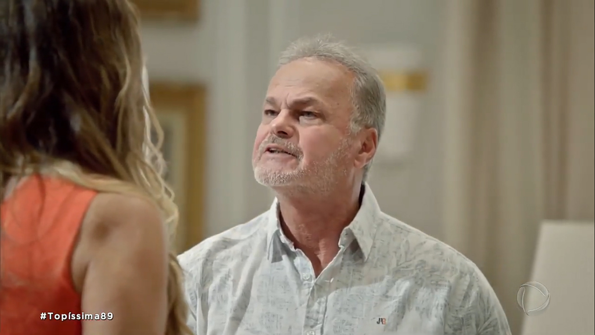 Lara (Cristiana Oliveira) e Dagoberto (Kadu Moliterno) em Topíssima