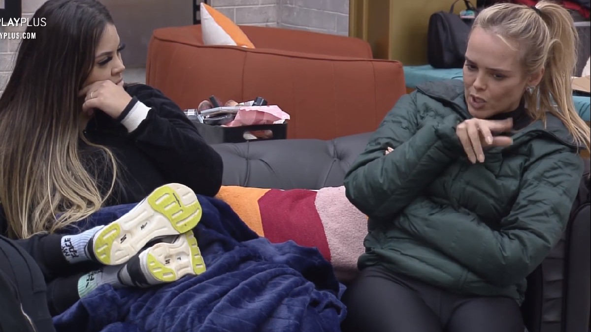 Mari Matarazzo e Nina Cachoeira no Power Couple