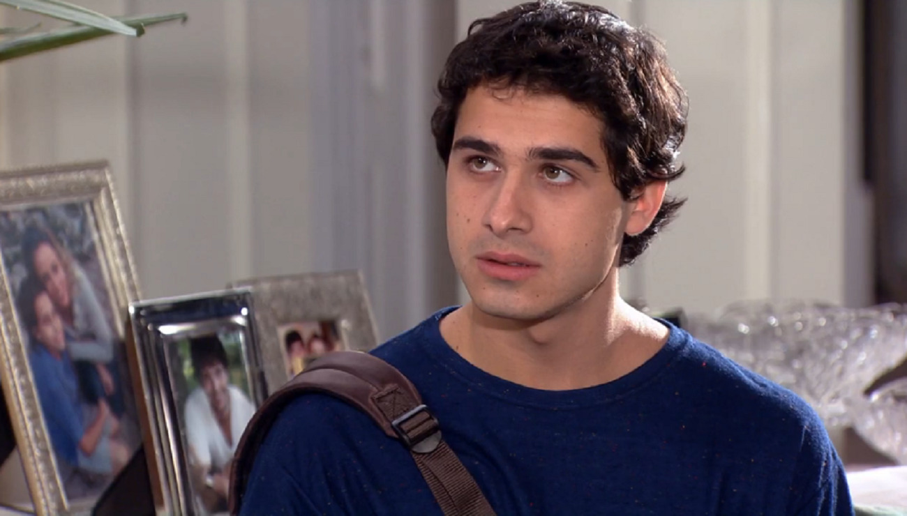 Julinho (André Arteche) em Ti-ti-ti