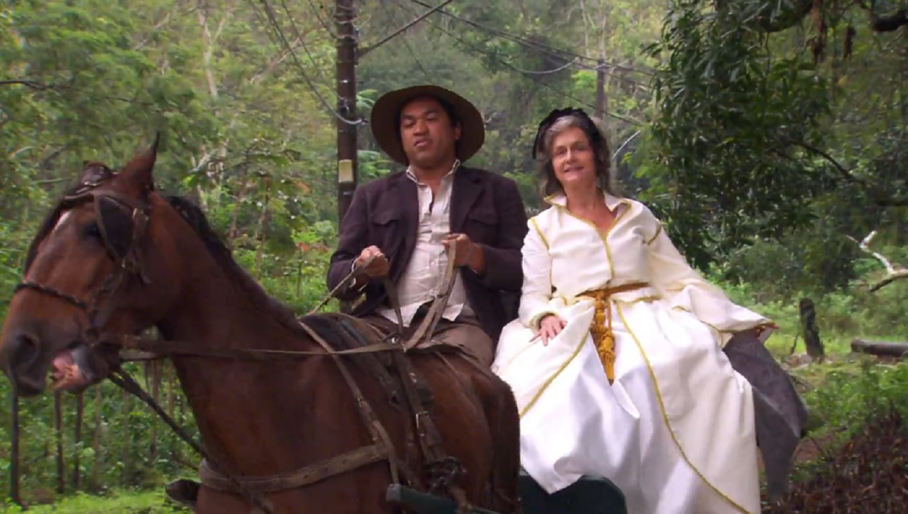 Regina Braga como Cecília em Tititi