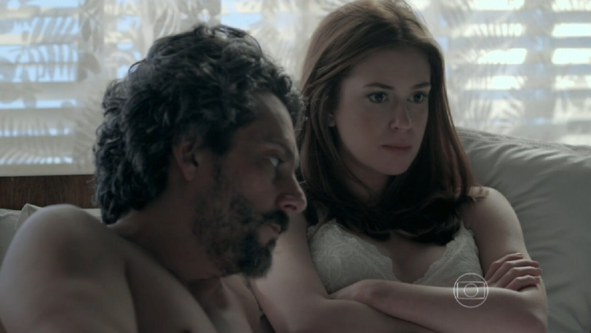 José Alfredo (Alexandre Nero) e Maria Isis (Marina Ruy Barbosa) em cena de Império
