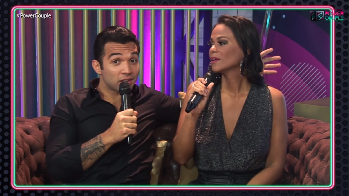 Carol e JonJon, casal eliminado do Power Couple_1606