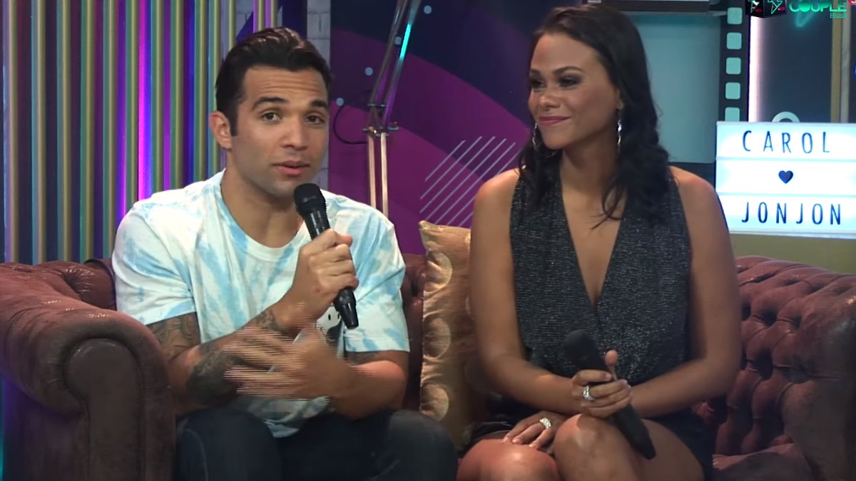 Carol e JonJon na Live dos eliminados do Power Couple