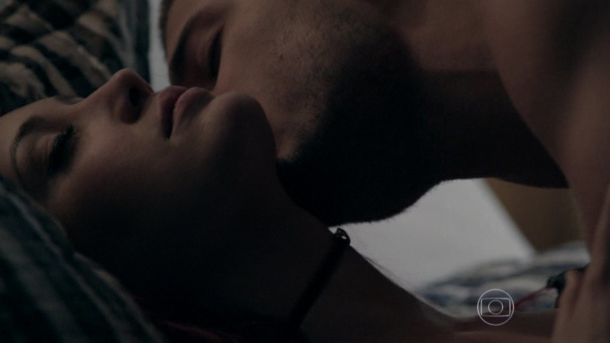 João Lucas (Daniel Rocha) e Du (Josie Pessoa) em Império (Reprodução/Globo)