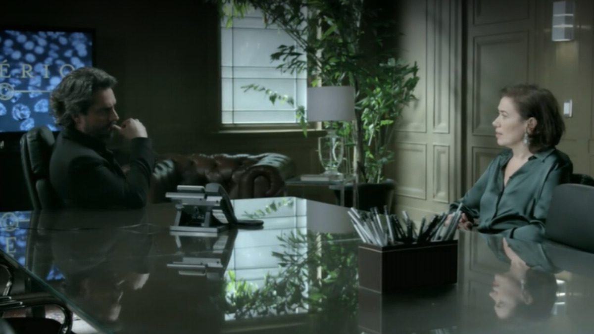 José Alfredo (Alexandre Nero) e Maria Marta (Lilia Cabral) em Império (Reprodução/Globo)