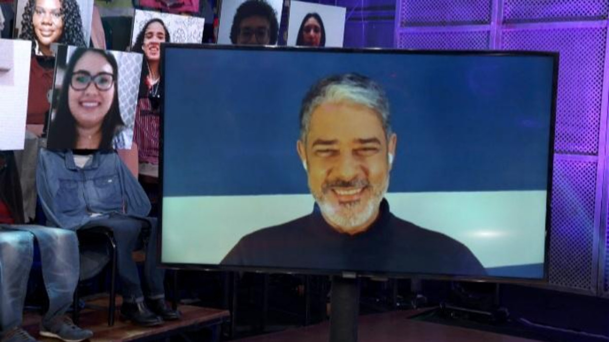 William Bonner participa do Altas Horas (Reprodução/Globo)