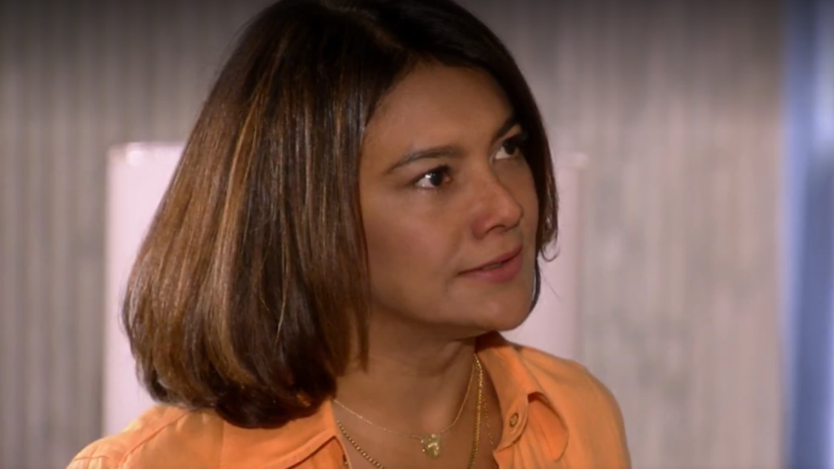 Marta (Dira Paes) em Ti Ti Ti (Reprodução/Globo)