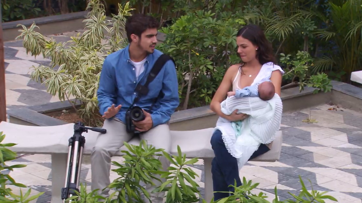 Edgar (Caio Castro) e Marcela (Isis Valverde) em Ti-ti-ti