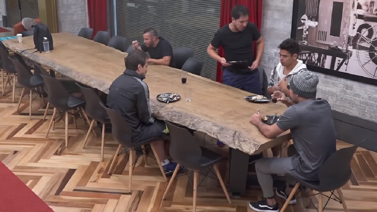 Homens especulam sobre Prova dos Homens_0506