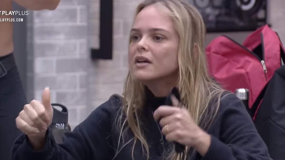 Nina Cachoeira no Power Couple_0206