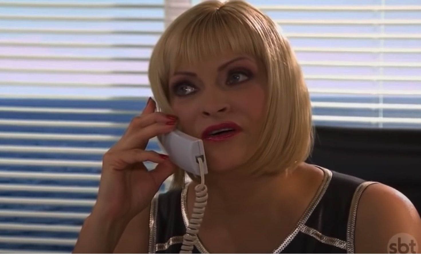 Carol (Rocío Banquells) em Coração Indomável (Reprodução/Televisa)