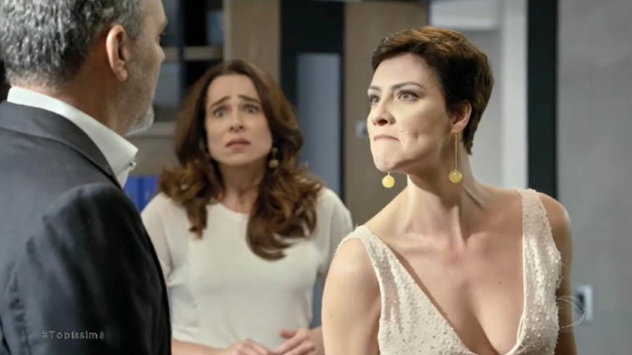 Paulo Roberto (Floriano Peixoto), Beatriz (Cássia Linhares) e Sophia (Camila Rodrigues) em Topíssima