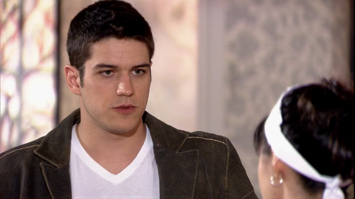 Pedro (Marco Pigossi) e Gabriela (Carolina Oliveira) em Ti-ti-ti