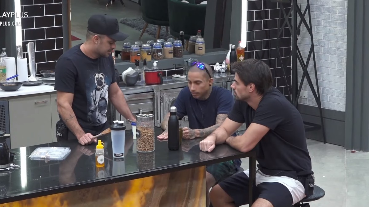 Rod Bala, Matheus Yurley e Leandro Gléria no Power Couple