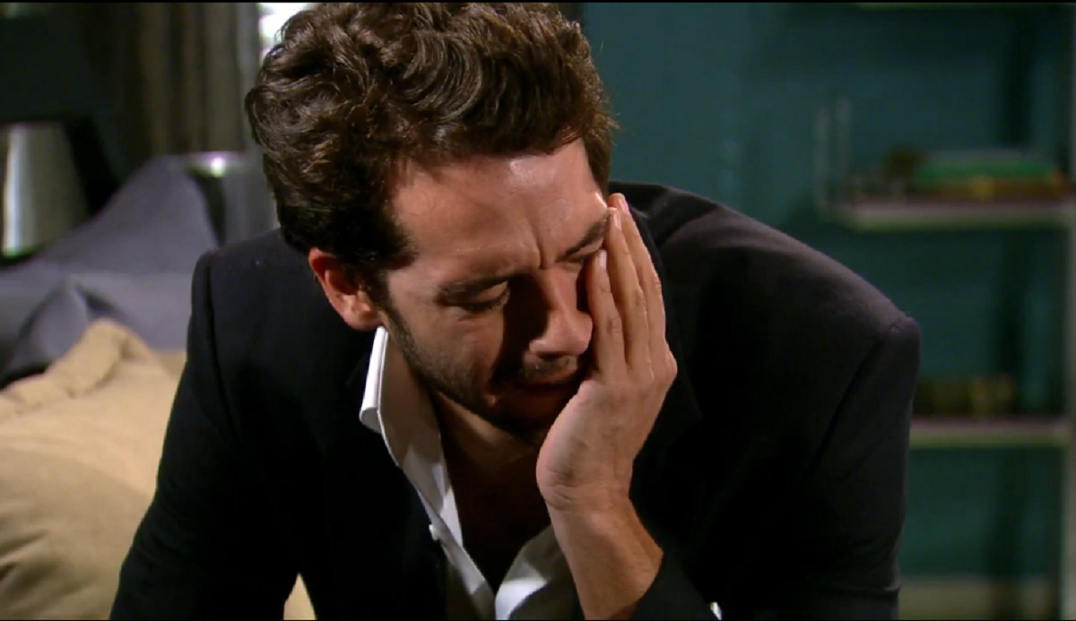Renato (Guilherme Winter) em Ti-ti-ti