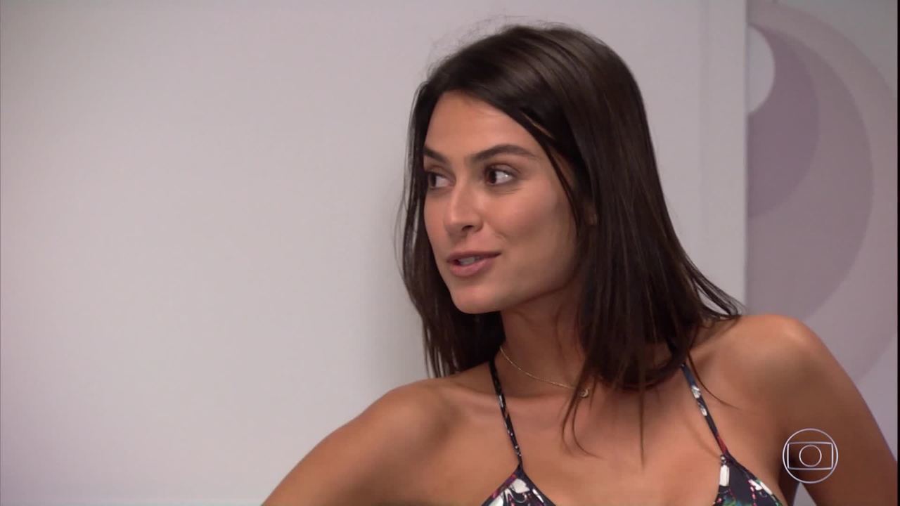 Thaila Ayala como Amanda em Ti-Ti-Ti (Reprodução / Globo)