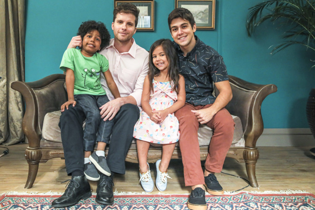 Mosquito (Ygor Marçal), Tarantino (Daniel Rangel), Alan (Thiago Fragoso) e Queen (Alice Palmar) de Salve-se Quem Puder (Divulgação)