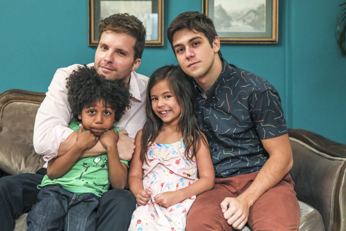 Mosquito (Ygor Marçal), Tarantino (Daniel Rangel), Alan (Thiago Fragoso) e Queen (Alice Palmar) de Salve-se Quem Puder (Divulgação)