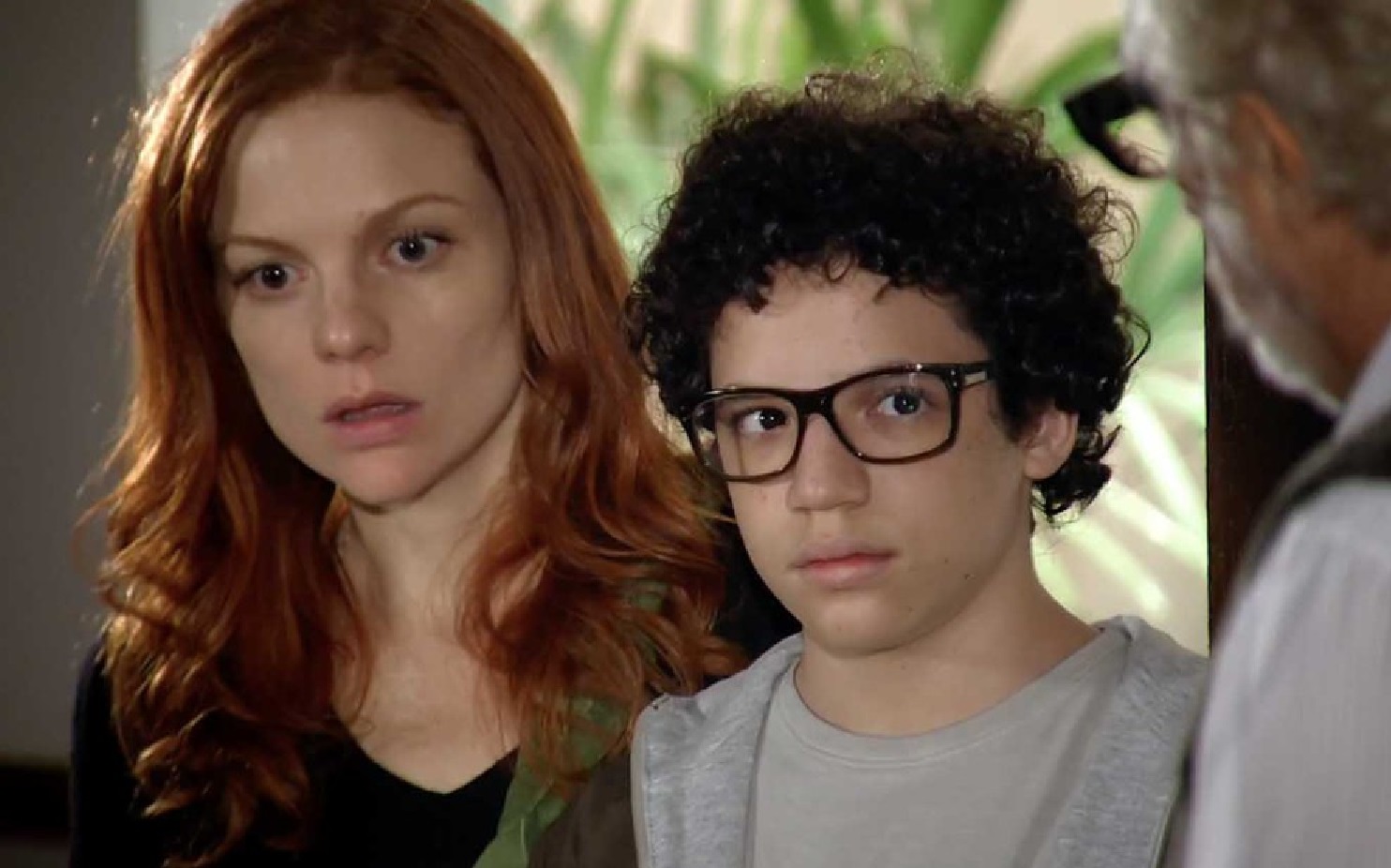 Nanda (Maria Eduarda de Carvalho), Francisco (Victor Navega Motta) e Augusto (Mario José Paz) em A Vida da Gente (Reprodução/Globo)