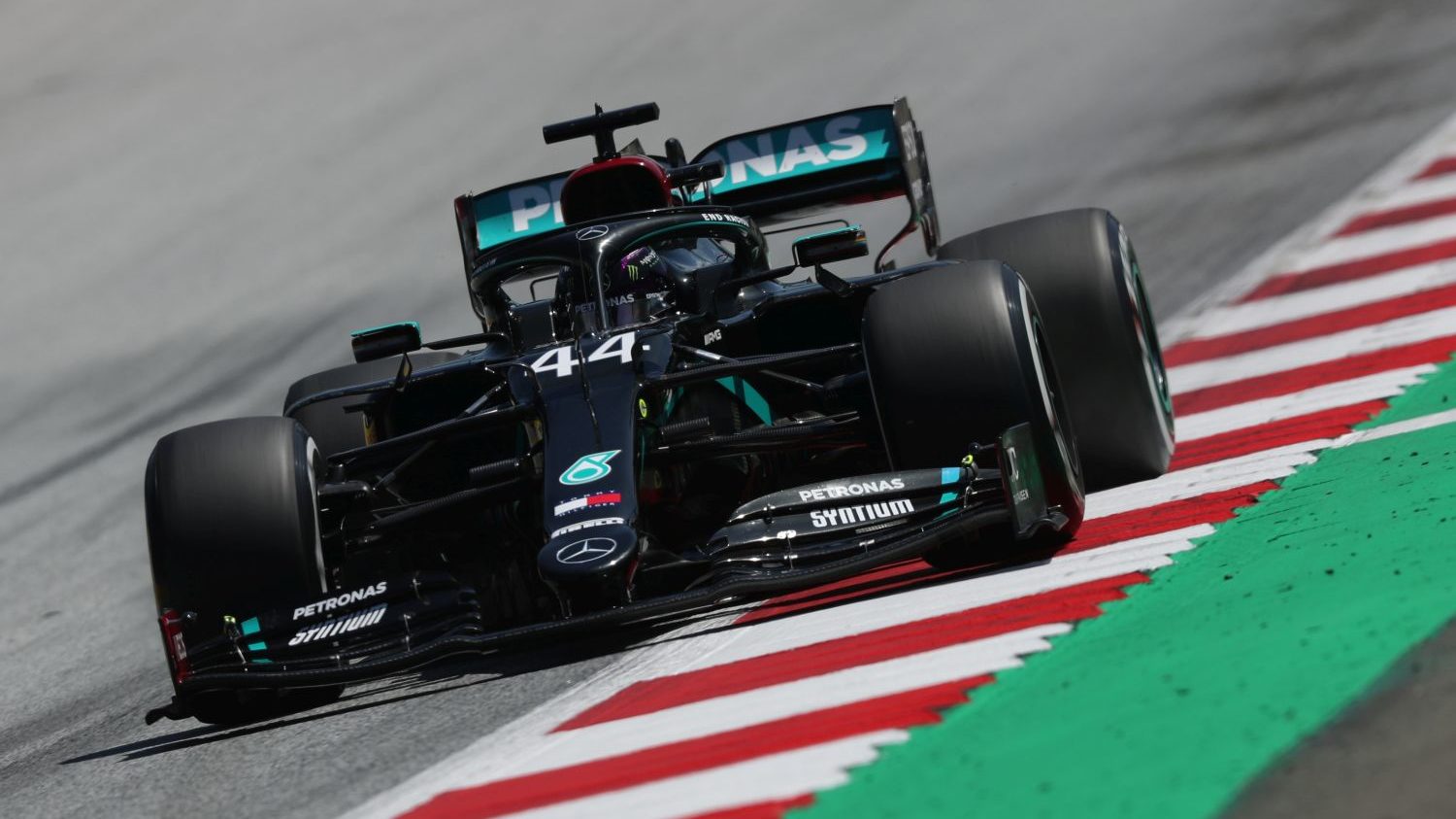 O vencedor Lewis Hamilton no GP da Estíria 2020 (LAT/Racing Online)