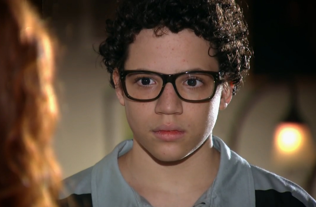 Francisco (Victor Navega Motta) e Nanda (Maria Eduarda de Carvalho) em A Vida da Gente