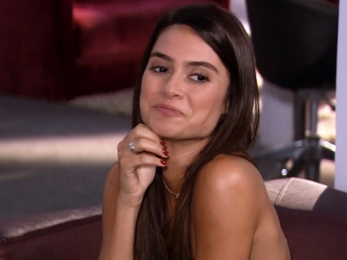 Amanda (Thaila Ayala) de Ti-ti-ti