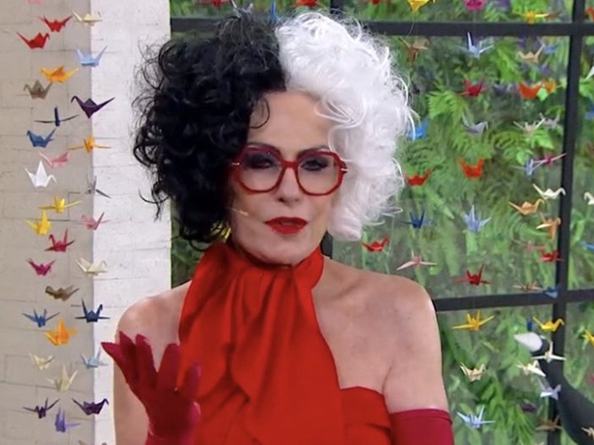 Ana Maria Braga fantasiada de Cruella no Mais Você