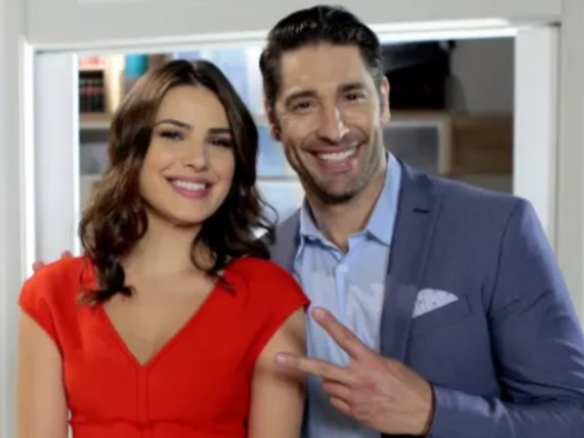 Thaís Melchior e Victor Pecoraro na novela As Aventuras de Poliana (Reprodução/SBT)