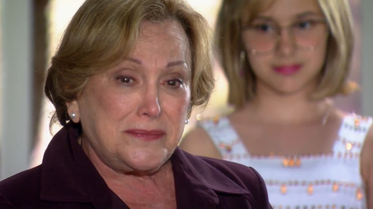 Júlia (Nicette Bruno) em Ti-ti-ti (Reprodução/Globo)