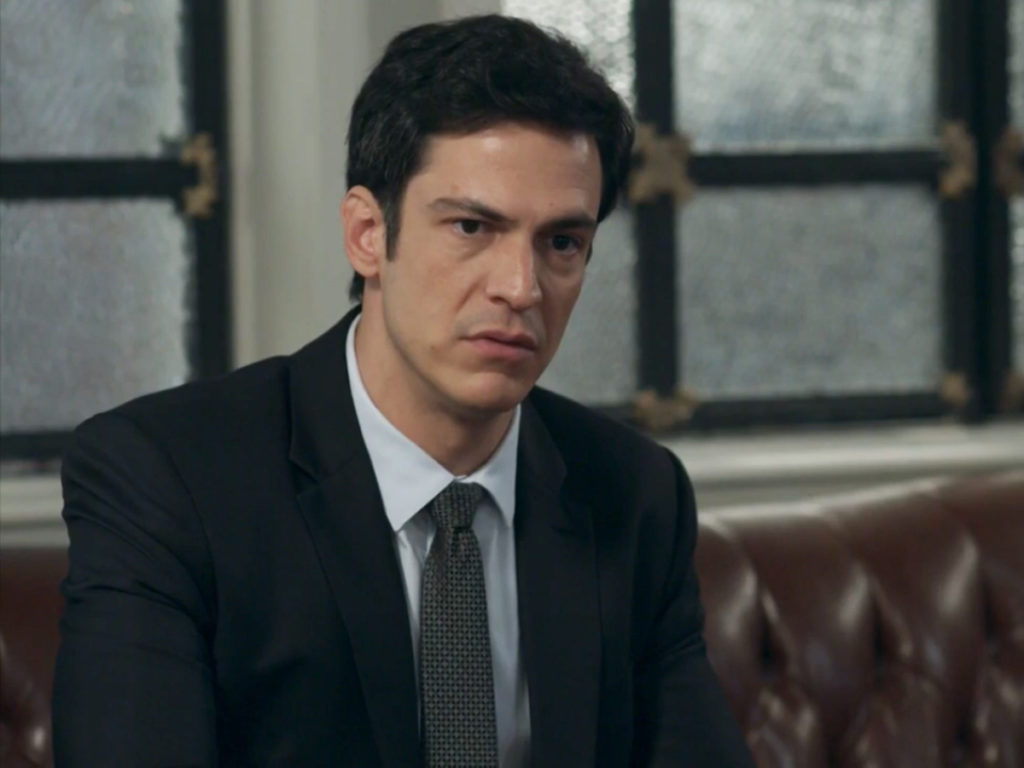 Eric (Mateus Solano) em Pega Pega