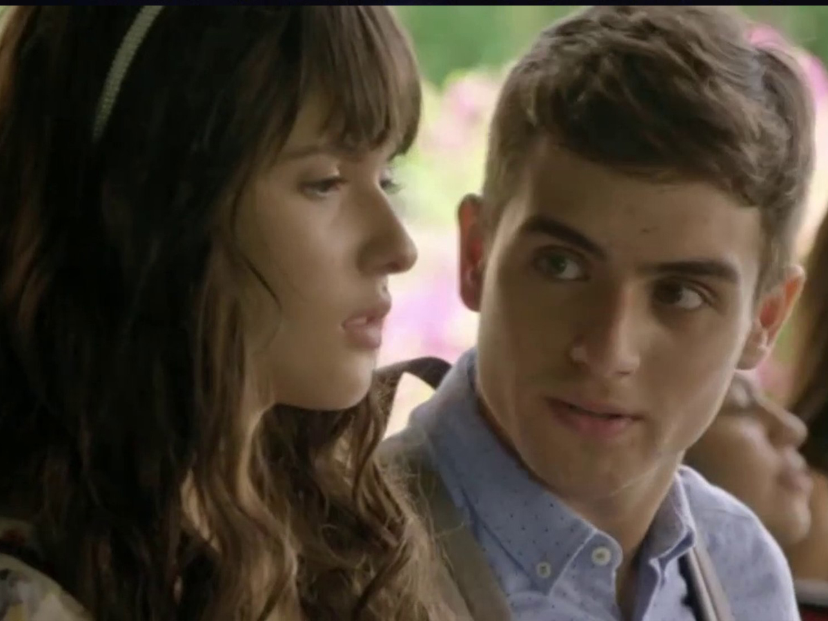 Gabriela (Rafaela Sampaio) e Rafael (Marcelo Rodrigues Filho) em Topíssima