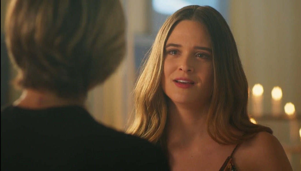 Luna (Juliana Paiva) e Helena (Flávia Alessandra) de Salve-se Quem Puder (Reprodução)
