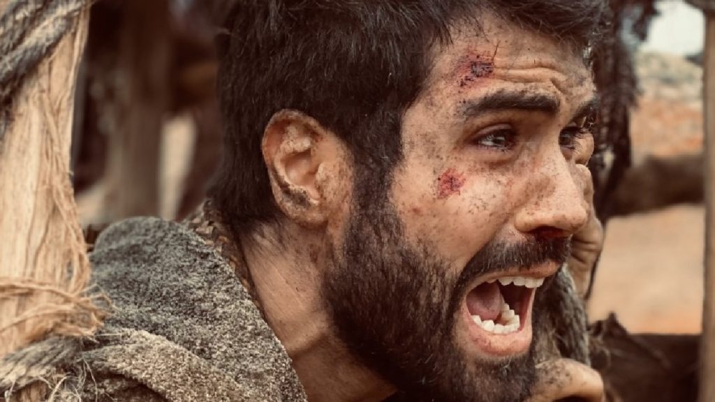 Em Gênesis, José (Juliano Laham) é vendido como escravo pelos irmãos (Divulgação/Record TV)