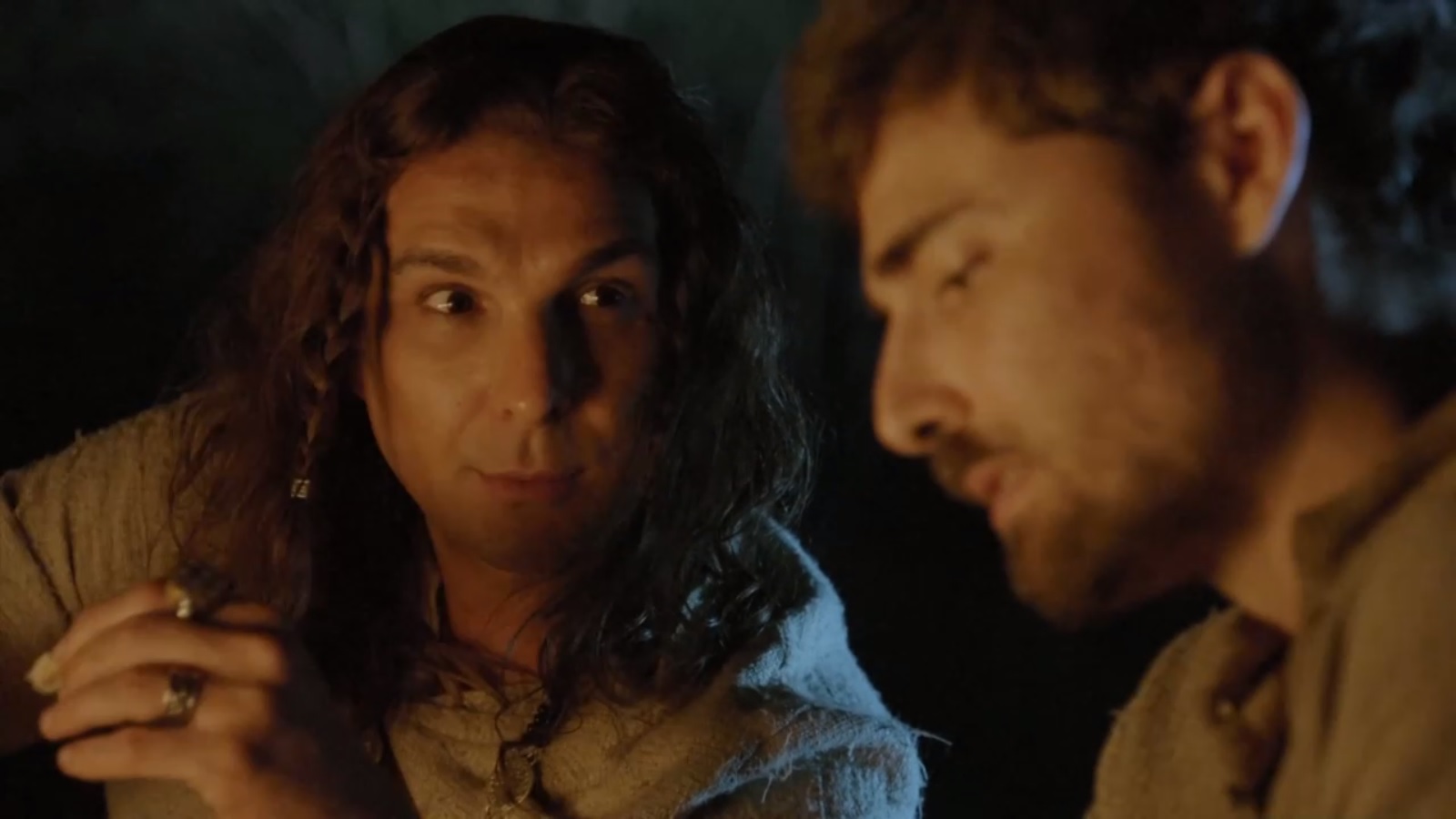 Lúcifer (Igor Rickli) e Jacó (Miguel Coelho) de Gênesis
